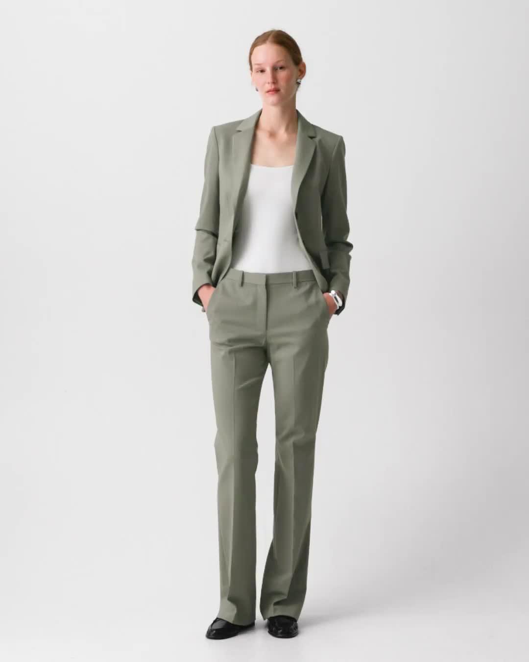 Flared Pant in Wool Gabardine