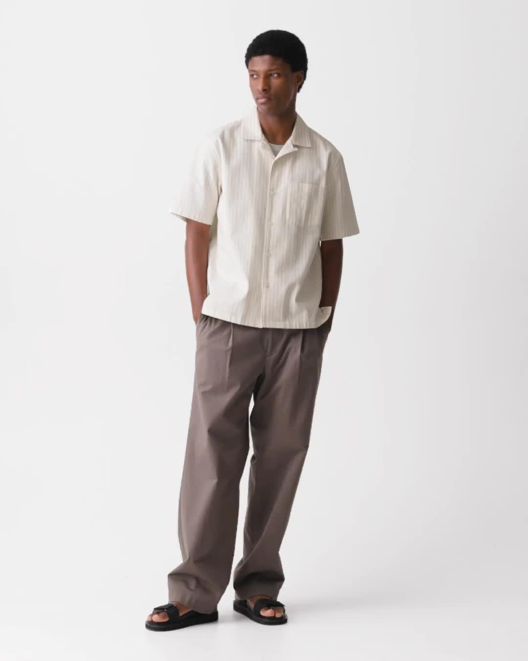 トップス 25ss Theory Kelso Overshirt Short Sleeve Weekend Short-Sleeve Shirt in Textured Cotton | Men's Shirt | Theory
