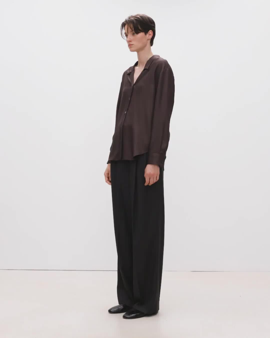 Boxy Button-Up Shirt in Mod Silk Twill